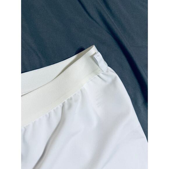 NWOT Puma Girl Kid Size XL White Shortie Shorts Dance Athletic Gymnastics - Picture 4 of 9